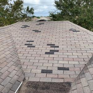 Reclamación de seguro por daños al techo en Florida